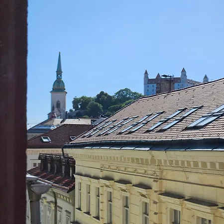 Design 3br Old Town With Castel & Cathedral View-free Parking *