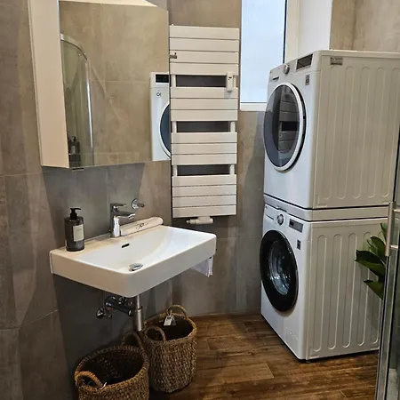 Apartment Design 3br Old Town With Castel & Cathedral View-free Parking Pressburg