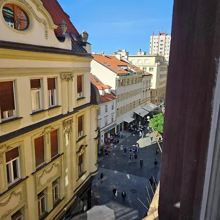 Apartment Design 3br Old Town With Castel & Cathedral View-free Parking Pressburg